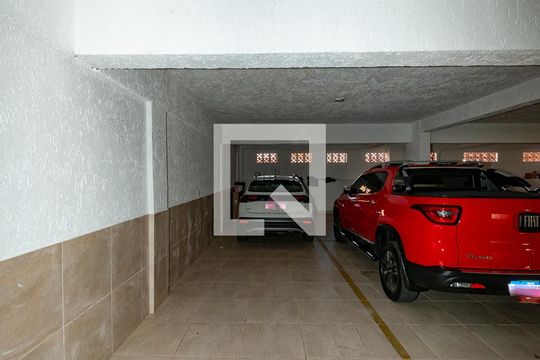 Garagem de apartamento à venda com 3 quartos, 180m² em Monsenhor Messias, Belo Horizonte