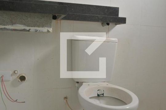Banheiro de apartamento para alugar com 2 quartos, 38m² em Vila Linda, Santo André