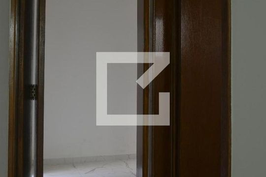Quarto de apartamento para alugar com 2 quartos, 38m² em Vila Linda, Santo André