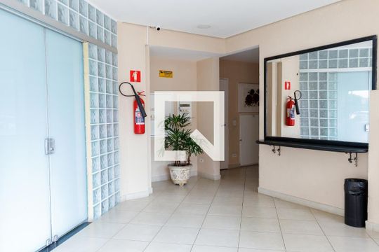 Hall social de apartamento para alugar com 3 quartos, 61m² em Jardim Andarai, São Paulo