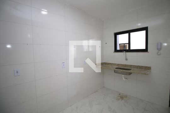 Cozinha de apartamento para alugar com 1 quarto, 35m² em Olaria, Rio de Janeiro