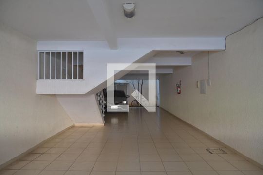 Garagem de apartamento à venda com 2 quartos, 42m² em Jardim Las Vegas, Santo André