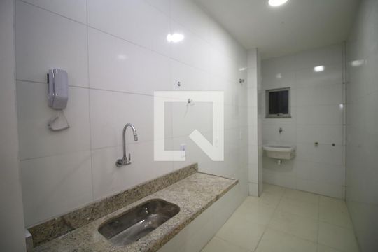 Cozinha e Área de Serviço de apartamento para alugar com 1 quarto, 32m² em Olaria, Rio de Janeiro