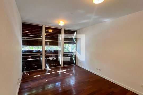 Quarto 1 de apartamento à venda com 3 quartos, 310m² em Cerqueira César, São Paulo