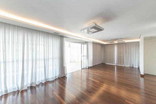 Sala de apartamento para alugar com 3 quartos, 256m² em Vila Gumercindo, São Paulo