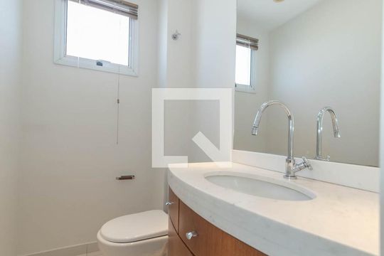Lavabo de apartamento para alugar com 3 quartos, 256m² em Vila Gumercindo, São Paulo