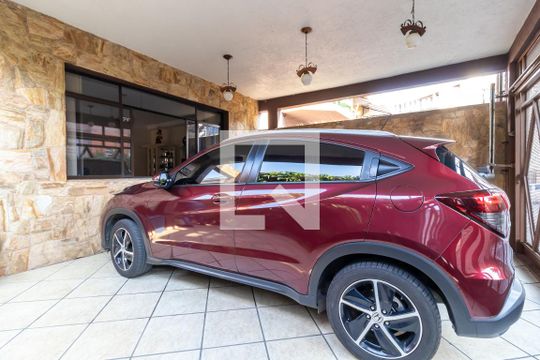Garagem de casa à venda com 3 quartos, 125m² em Vila Aurora, São Paulo