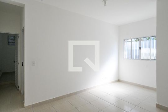 Casa para alugar com 2 quartos, 55m² em Jardim Maria Estela, São Paulo