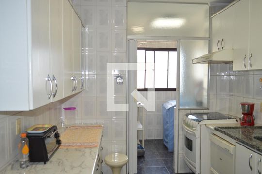 Cozinha de apartamento para alugar com 3 quartos, 75m² em Vila Monumento, São Paulo