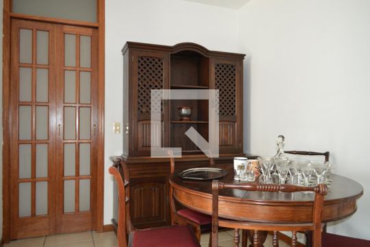 Sala de apartamento para alugar com 3 quartos, 75m² em Vila Monumento, São Paulo