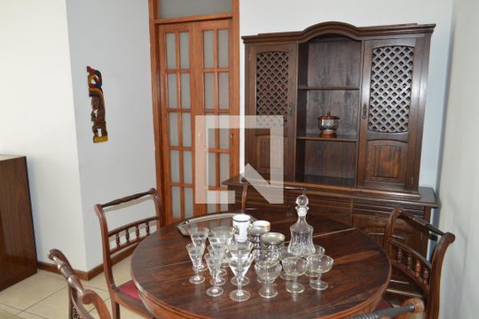 Sala de apartamento para alugar com 3 quartos, 75m² em Vila Monumento, São Paulo