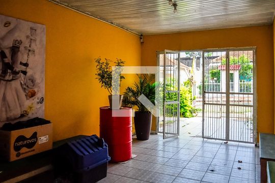 Área comum de casa à venda com 4 quartos, 125m² em Cavalhada, Porto Alegre