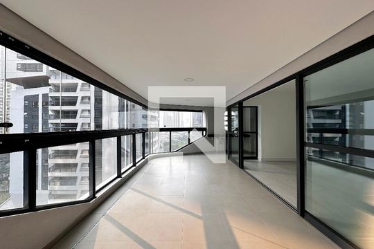 Varanda de apartamento à venda com 3 quartos, 162m² em Chácara Santo Antônio (zona Sul), São Paulo
