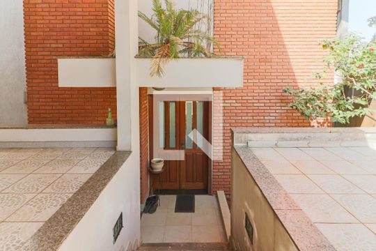 Entrada Casa de casa à venda com 4 quartos, 350m² em Jardim Peri Peri, São Paulo