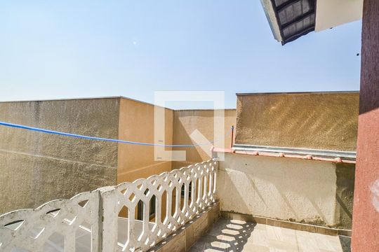 Varanda de casa à venda com 3 quartos, 192m² em Jardim Silvana, Santo André
