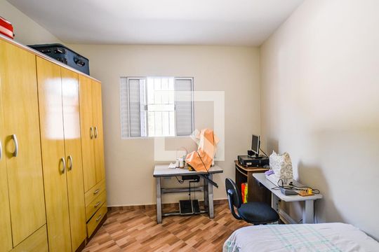 Quarto 2 de casa à venda com 3 quartos, 192m² em Jardim Silvana, Santo André