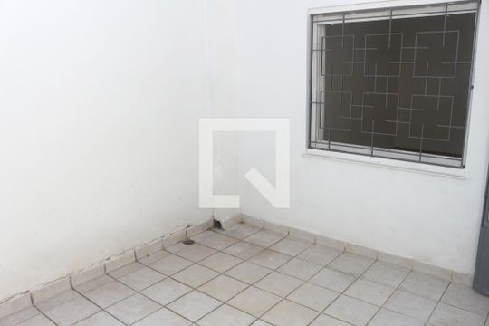 Quintal de casa à venda com 2 quartos, 180m² em Santa Paula, São Caetano do Sul