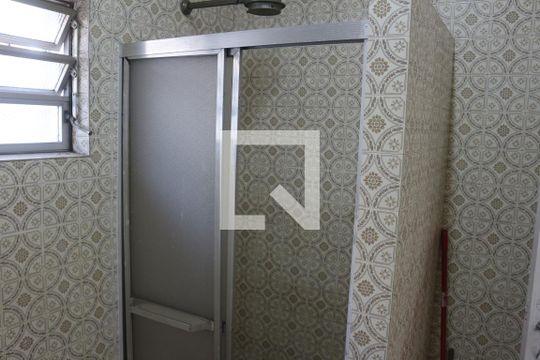 Banheiro 1 de casa à venda com 2 quartos, 180m² em Santa Paula, São Caetano do Sul