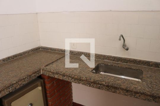 Área de Serviço de casa à venda com 2 quartos, 180m² em Santa Paula, São Caetano do Sul