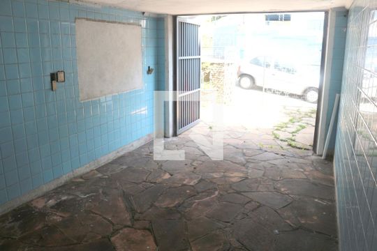 Garagem de casa à venda com 2 quartos, 180m² em Santa Paula, São Caetano do Sul