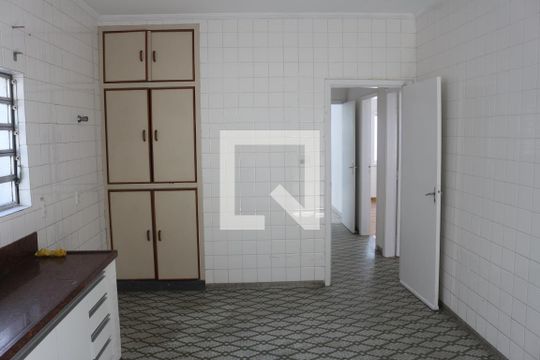 Cozinha de casa à venda com 2 quartos, 180m² em Santa Paula, São Caetano do Sul