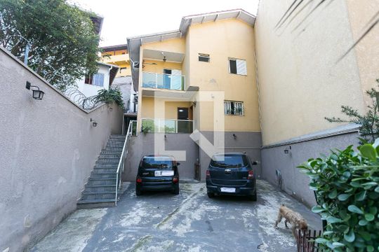 Fachada de casa à venda com 3 quartos, 130m² em Parque Monte Alegre, Taboão da Serra