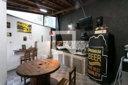 Churrasqueira de casa à venda com 3 quartos, 130m² em Parque Monte Alegre, Taboão da Serra