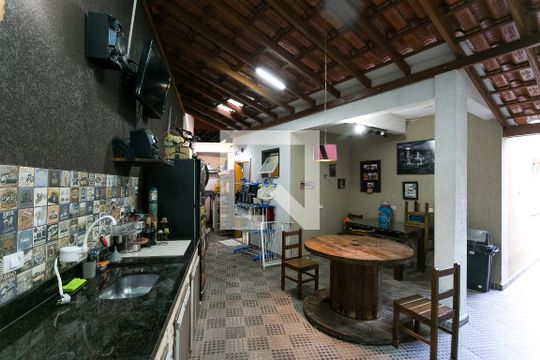 Churrasqueira de casa à venda com 3 quartos, 130m² em Parque Monte Alegre, Taboão da Serra