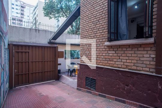 Garagem de casa à venda com 4 quartos, 230m² em Consolação, São Paulo
