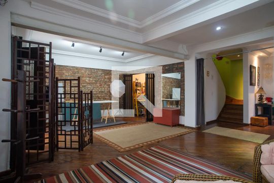 Casa à venda com 4 quartos, 230m² em Consolação, São Paulo