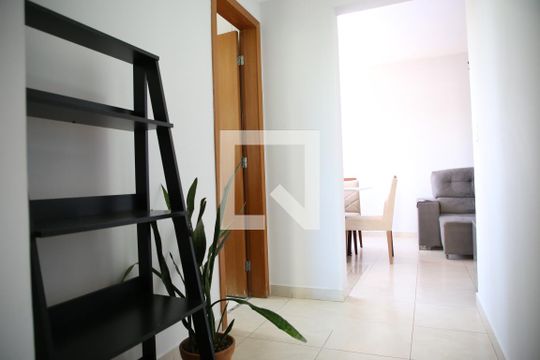 Sala de apartamento à venda com 3 quartos, 79m² em Parque Amazonia, Goiânia