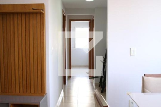 Sala de apartamento para alugar com 3 quartos, 79m² em Parque Amazonia, Goiânia