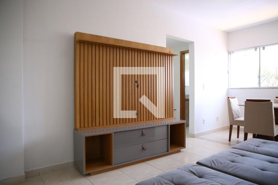 Sala de apartamento à venda com 3 quartos, 79m² em Parque Amazonia, Goiânia