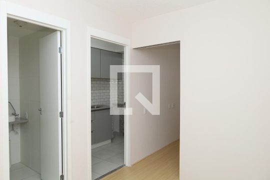 Sala de apartamento para alugar com 1 quarto, 27m² em Conjunto Residencial José Bonifácio, São Paulo