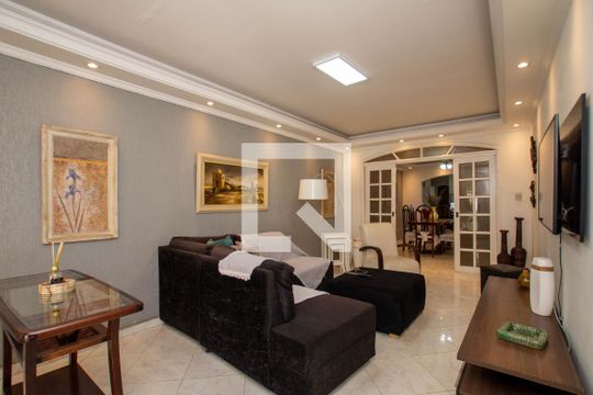 Sala de casa à venda com 3 quartos, 250m² em Jardim Santa Francisca, Guarulhos