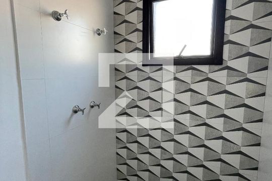 Banheiro Social de apartamento à venda com 1 quarto, 71m² em Jardim Trussardi, São Paulo