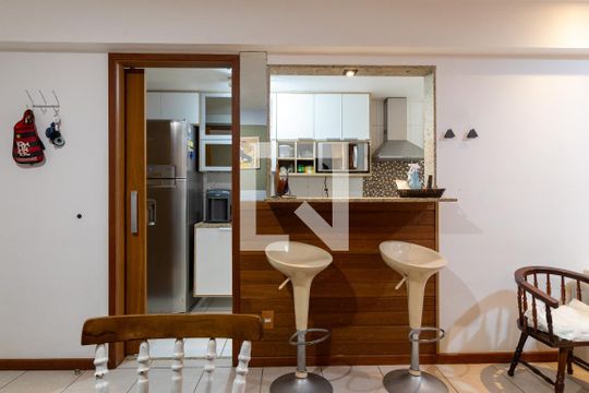Cozinha de apartamento à venda com 2 quartos, 70m² em Vila Isabel, Rio de Janeiro