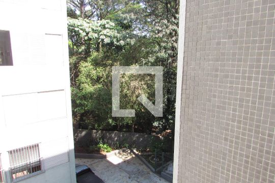 Dormitório 1 - vista da janela de apartamento para alugar com 2 quartos, 71m² em Jardim Londrina, São Paulo