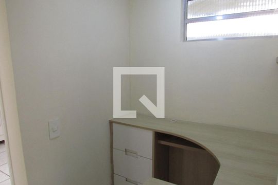 Corredor e Office de apartamento para alugar com 3 quartos, 71m² em Jardim Londrina, São Paulo