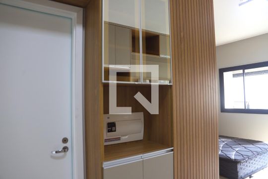 Studio de kitnet/studio para alugar com 0 quarto, 32m² em Mirandópolis, São Paulo