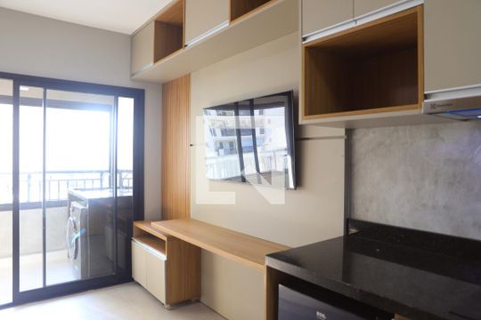 Studio de kitnet/studio para alugar com 0 quarto, 32m² em Mirandópolis, São Paulo