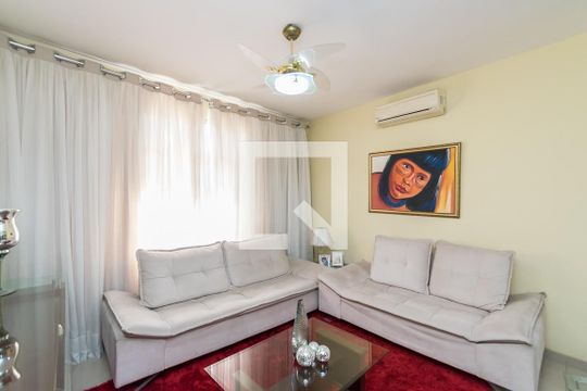 Sala de apartamento à venda com 2 quartos, 146m² em Olaria, Rio de Janeiro