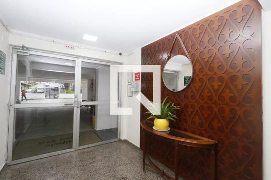 Hall de apartamento à venda com 2 quartos, 74m² em Chora Menino, São Paulo