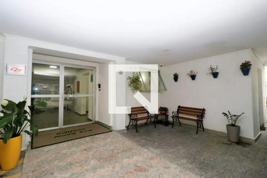 Hall de apartamento à venda com 2 quartos, 74m² em Chora Menino, São Paulo