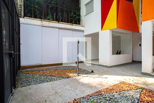 Área comum - Entrada do Edifício de kitnet/studio para alugar com 1 quarto, 15m² em Bela Vista, São Paulo