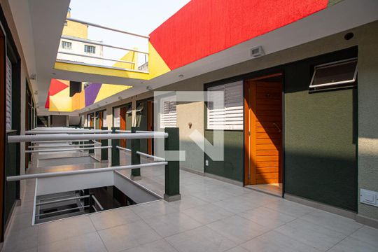 Área comum - Hall dos Apartamentos de kitnet/studio para alugar com 1 quarto, 15m² em Bela Vista, São Paulo