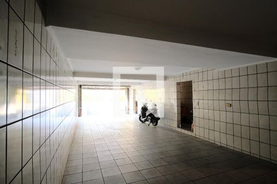 Garagem de casa para alugar com 4 quartos, 255m² em Vila Gomes Cardim, São Paulo