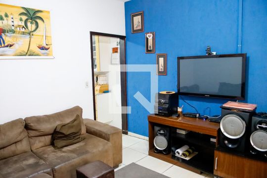 Casa à venda com 3 quartos, 125m² em Padroeira, Osasco