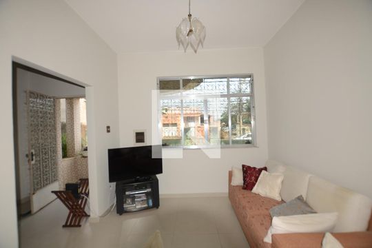 Casa à venda com 3 quartos, 300m² em Vila da Penha, Rio de Janeiro