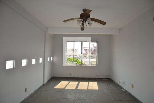 Terraço da Casa Anexa de casa à venda com 3 quartos, 300m² em Vila da Penha, Rio de Janeiro